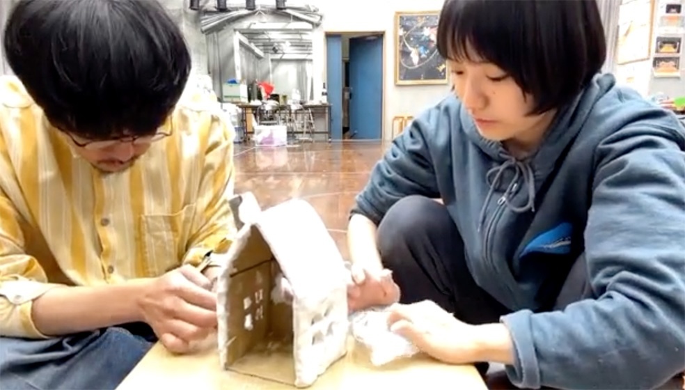 アプリ配信をダウンロード！アーカイブ公開中